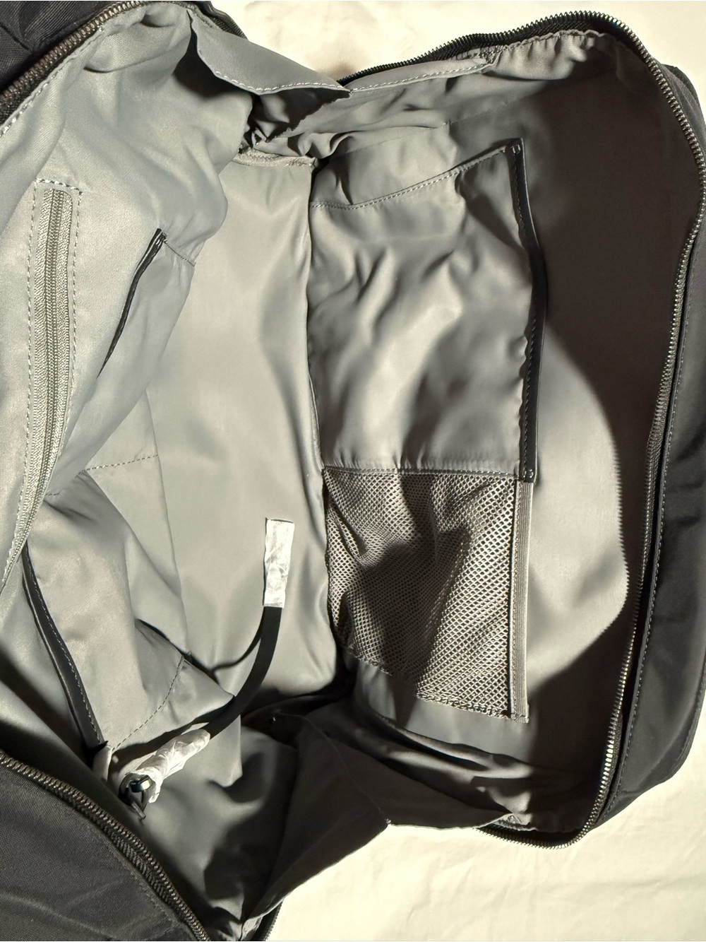 BNWT Away Travel Set Everywhere Bag Small Toiletry Bag S’well Bottle Set Black - Picture 8 of 12